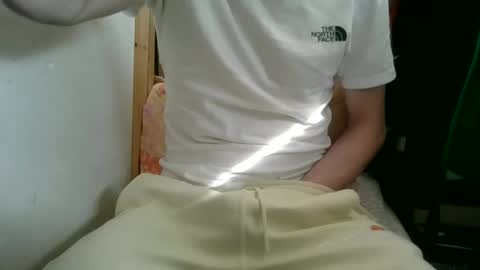 Snapshot of juju78juju chatting on March 7, 9:29 am juju78juju online show from March 7, 9:29 am