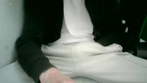 Snapshot of juju78juju chatting on February 20, 2:24 pm juju78juju online show from February 20, 2:24 pm