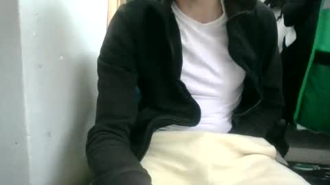Snapshot of juju78juju chatting on February 9, 10:42 am juju78juju online show from February 9, 10:42 am