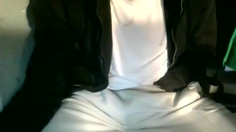 Snapshot of juju78juju chatting on February 20, 9:42 pm juju78juju online show from February 20, 9:42 pm