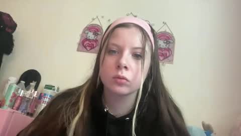 jujusworld__ online show from May 25, 6:58 pm
