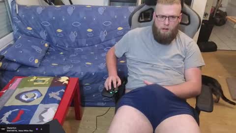 Julcs online show from March 6, 8:16 pm