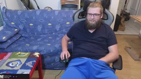 Julcs online show from February 26, 8:36 pm