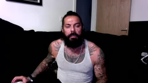 jules23tats online show from November 11, 3:14 pm