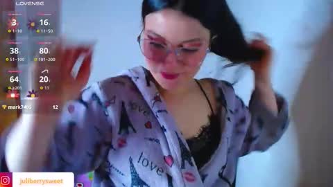 Juliana online show from October 19, 3:44 am