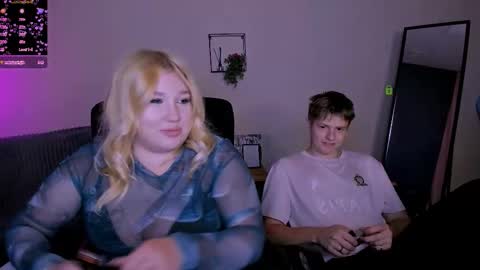Snapshot of juli_kisss chatting on September 11, 7:59 pm juli kisss online show from September 11, 7:59 pm