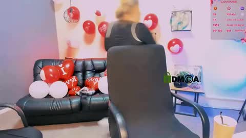 Snapshot of juli_kisss chatting on February 17, 11:22 pm juli kisss online show from February 17, 11:22 pm