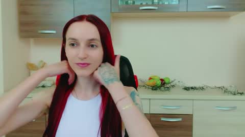 JuliaJae online show from May 6, 6:52 am