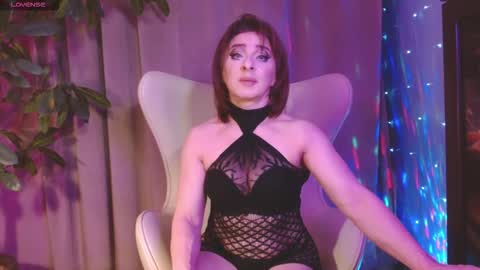 Julia online show from October 18, 8:57 pm