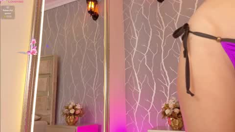 julia_rivers online show from February 13, 1:36 pm