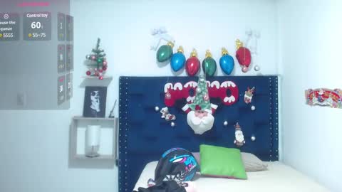 Snapshot of juliabust1 chatting on December 30, 12:20 pm Julia online show from December 30, 12:20 pm