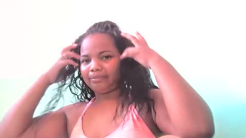 juliah02 online show from January 31, 5:40 am