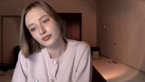 Kate online show from February 26, 6:00 pm