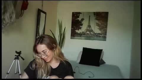 JuliaMack online show from October 27, 9:59 pm