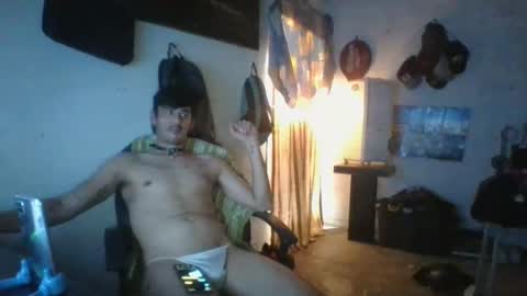julian432197 online show from September 28, 5:22 pm