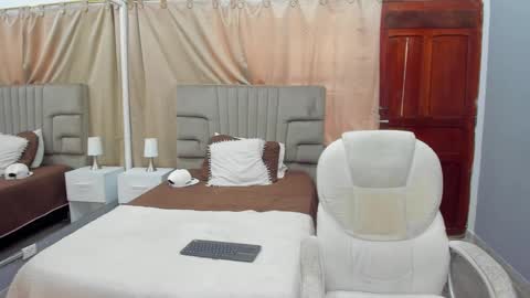 julian billy online show from February 18, 3:10 pm