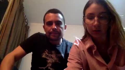 JULIAN KNOX online show from December 3, 7:09 am