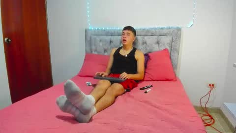 julian online show from February 20, 3:58 pm