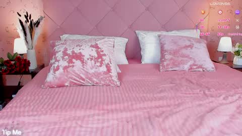 Juliana online show from April 13, 2:49 am