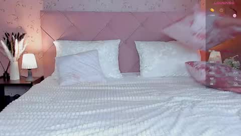 Juliana online show from March 5, 6:12 am