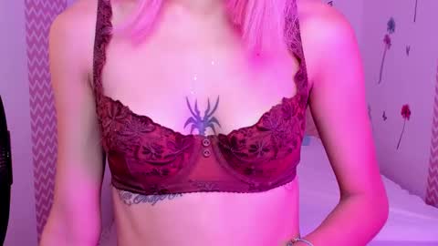 juliana online show from September 25, 1:40 pm