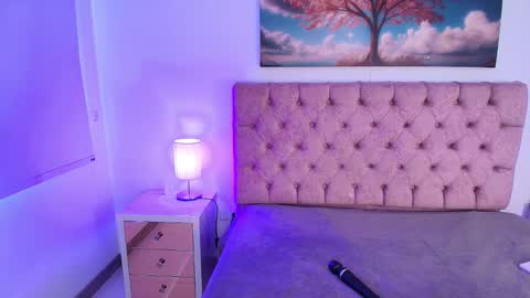  JULIANA CASTRO online show from December 18, 11:49 am