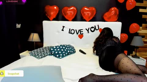 Snapshot of julianna_jamii chatting on March 12, 2:34 pm Julianna online show from March 12, 2:34 pm