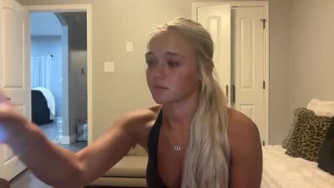Julianna Peyton online show from July 13, 2:26 am