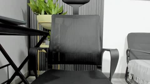 Julian online show from April 15, 1:09 am