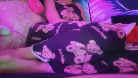 Julie-Game online show from November 25, 8:51 pm