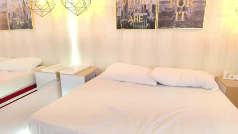 julie coper online show from October 1, 12:37 pm