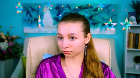 juliedaniel online show from October 17, 8:40 am