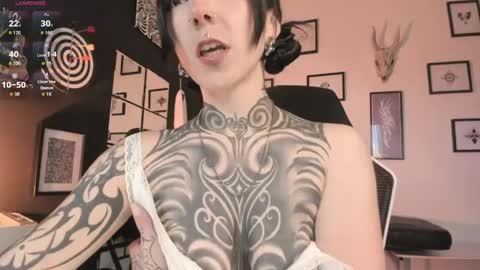 juliet_sourire online show from June 3, 3:50 pm