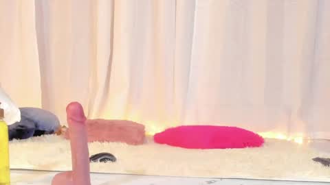 Julieta  online show from December 6, 5:58 am