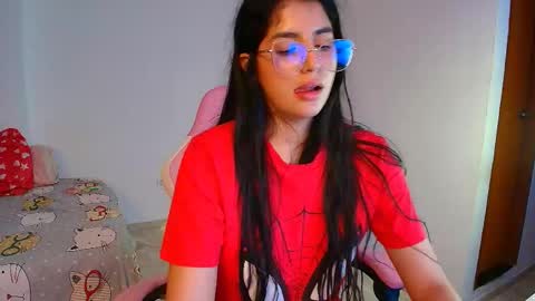julieta_rose19 online show from May 5, 2:51 am