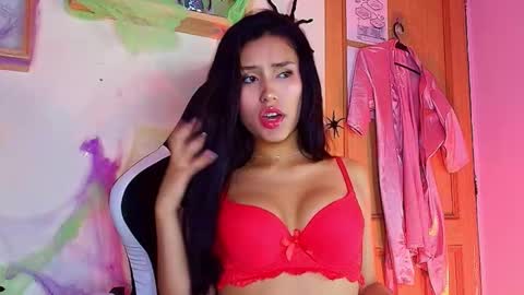 juli online show from October 15, 1:09 am