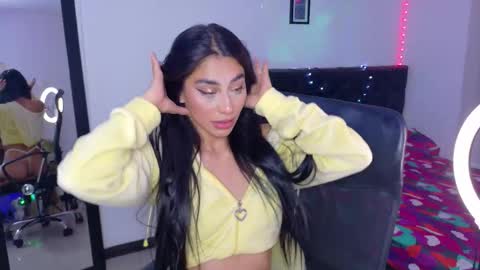 Julieta online show from December 17, 1:34 am