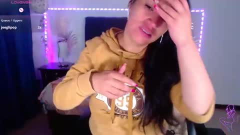 julietacollins06 online show from February 11, 1:20 pm