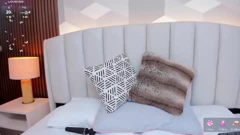 Julieta Santos online show from March 4, 9:43 pm