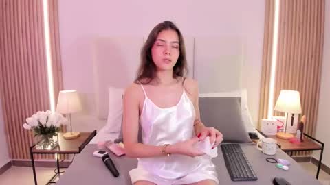Juliana online show from September 10, 7:48 pm
