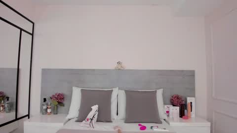Juliana online show from January 14, 1:58 am