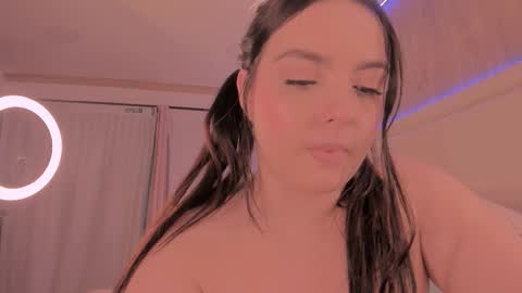 Julieta Vargas online show from March 13, 7:06 pm