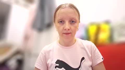 julietka online show from May 25, 11:38 am