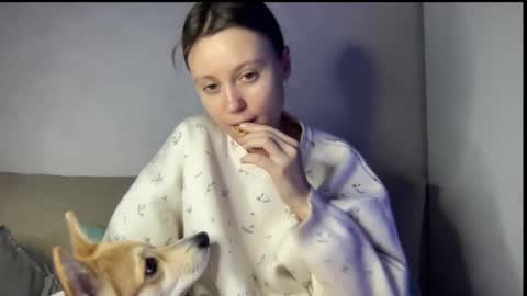 Snapshot of julietsensation chatting on February 4, 6:27 pm julietsensation online show from February 4, 6:27 pm