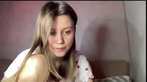 Snapshot of julietsensation chatting on January 31, 8:01 pm julietsensation online show from January 31, 8:01 pm