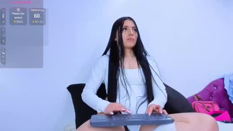 juliett online show from October 17, 4:33 pm