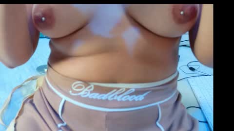 juliette_pretty_ online show from January 31, 7:11 pm