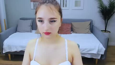 juliettemonli online show from May 26, 12:33 pm