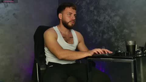 JULiUS   online show from November 18, 10:13 pm