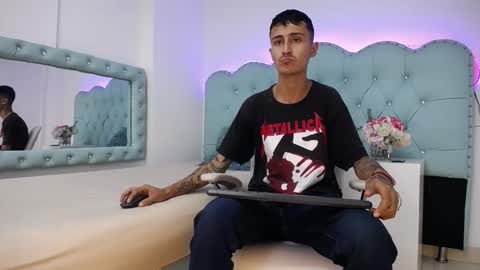 jullian online show from February 5, 11:25 am